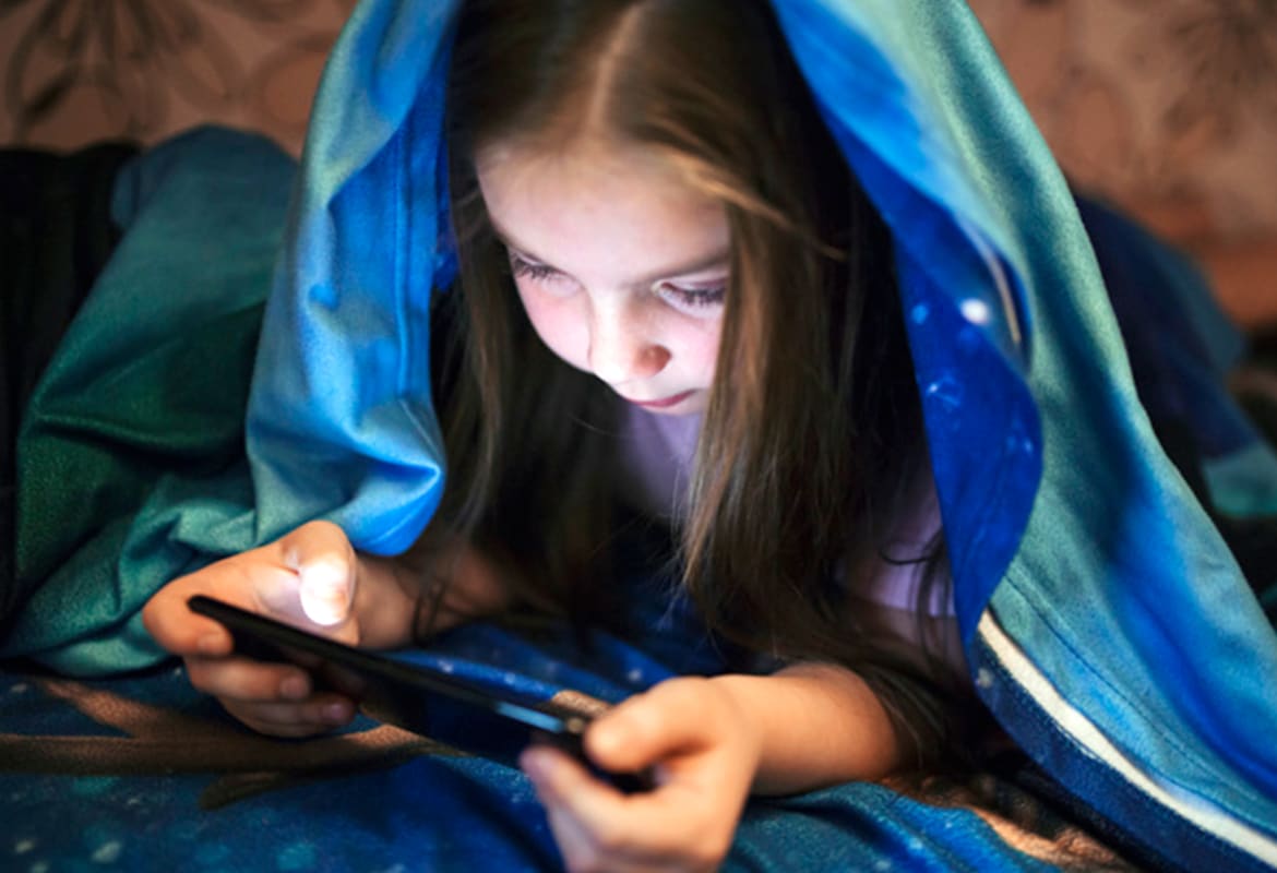 Excessive screen time can deepen depression.